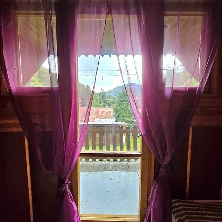 Domek alpejski Pri Jazierku - By The Little