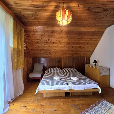 Alpesi faház Pri Jazierku - By The Little